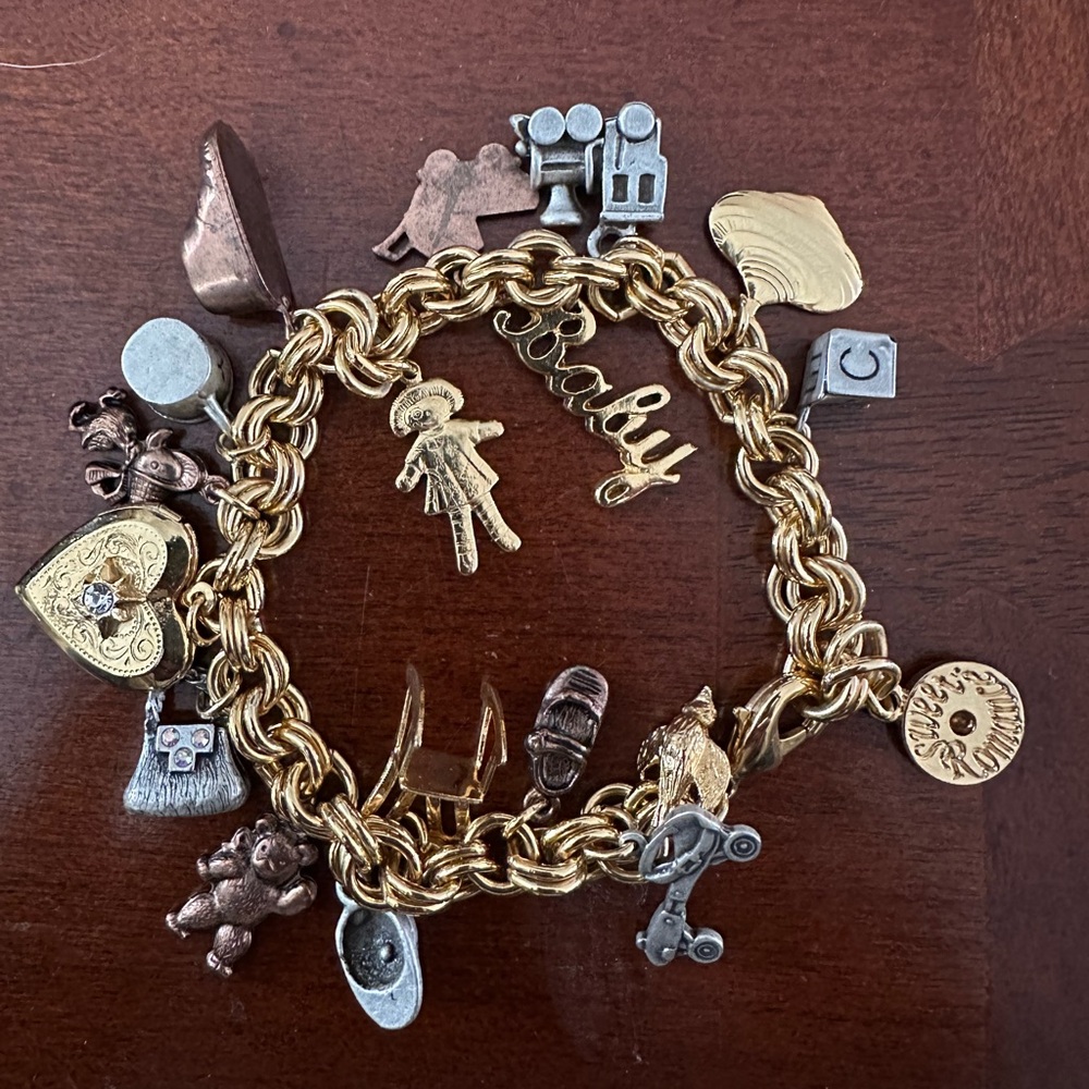 Sweet Romance Baby Mother Gold Charm Bracelet
